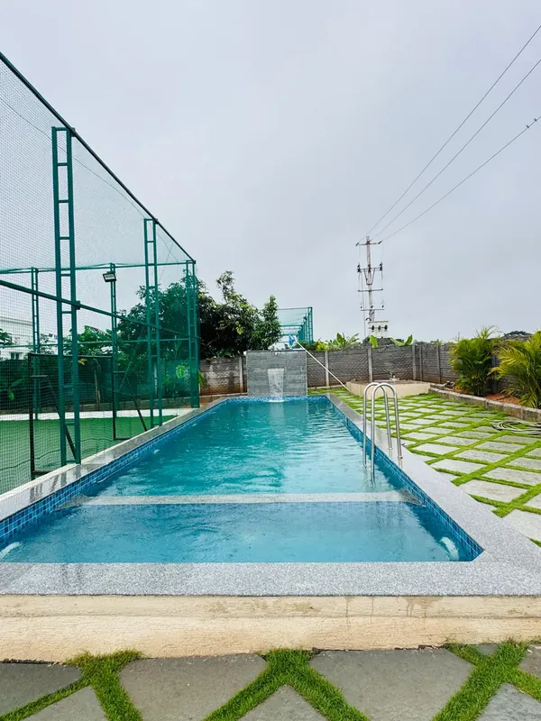 Swimming pool at Green Haven